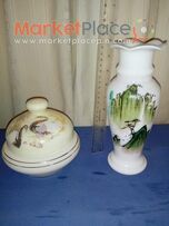 Παλαιό βάζο οπαλινη με φοντανιερα.