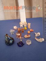 17 μικρές συλλεκτικές μινιατούρες από διάφορα υλικά.