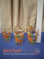 5 παλαιά ποτήρια για χυμό πορτοκαλιού.