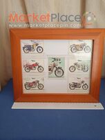 Κορνίζα με συλλεκτικές κάρτες από Μοτορες.