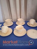 5 παλαιά αγγλικά φλυτσανακια τού καφέ σέ κίτρινο χρώμα.