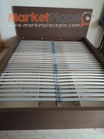 King size κρεβάτι με αποθηκευτικό χώρο