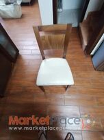 Πωλείται τραπέζι με καρεκλες