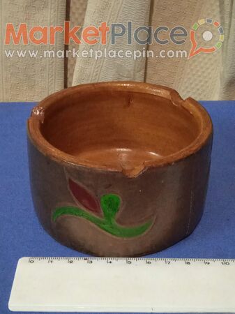 Παλαιό κυπριακό πήλινο τασάκι με φύλλο από χαλκό του 1977. - 1.Limassol, Limassol