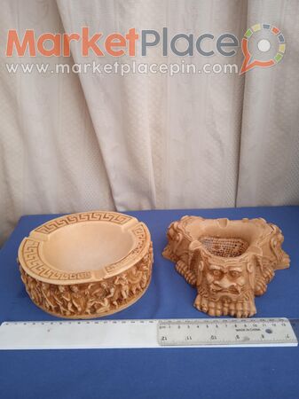 Δύο παλαιά τασάκια από ρεζιν. - 1.Limassol, Limassol