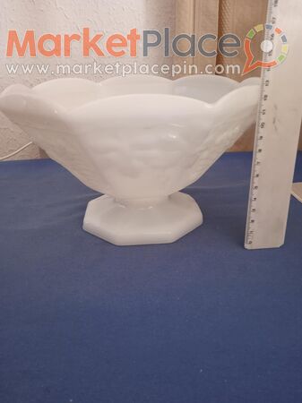 Παλαιά φρουτιερα σέ άσπρο χρώμα με σχέδια σταφυλιού. - 1.Limassol, Limassol