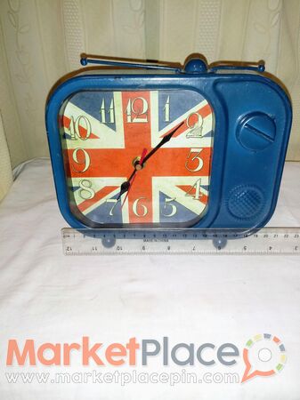 Παλαιό ρολόι μπαταρίας μεταλλικό σε σχήμα τηλεόρασης. - 1.Limassol, Limassol